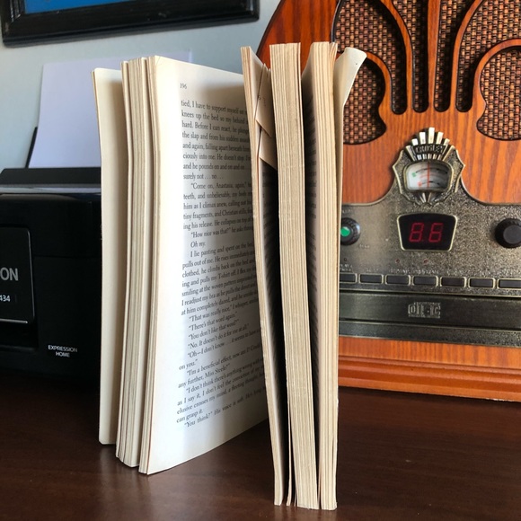 Fifty Shades of Grey Book - Picture 3 of 7